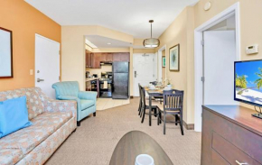 Modern 1BR Suite King Bed with Pool Near Disney